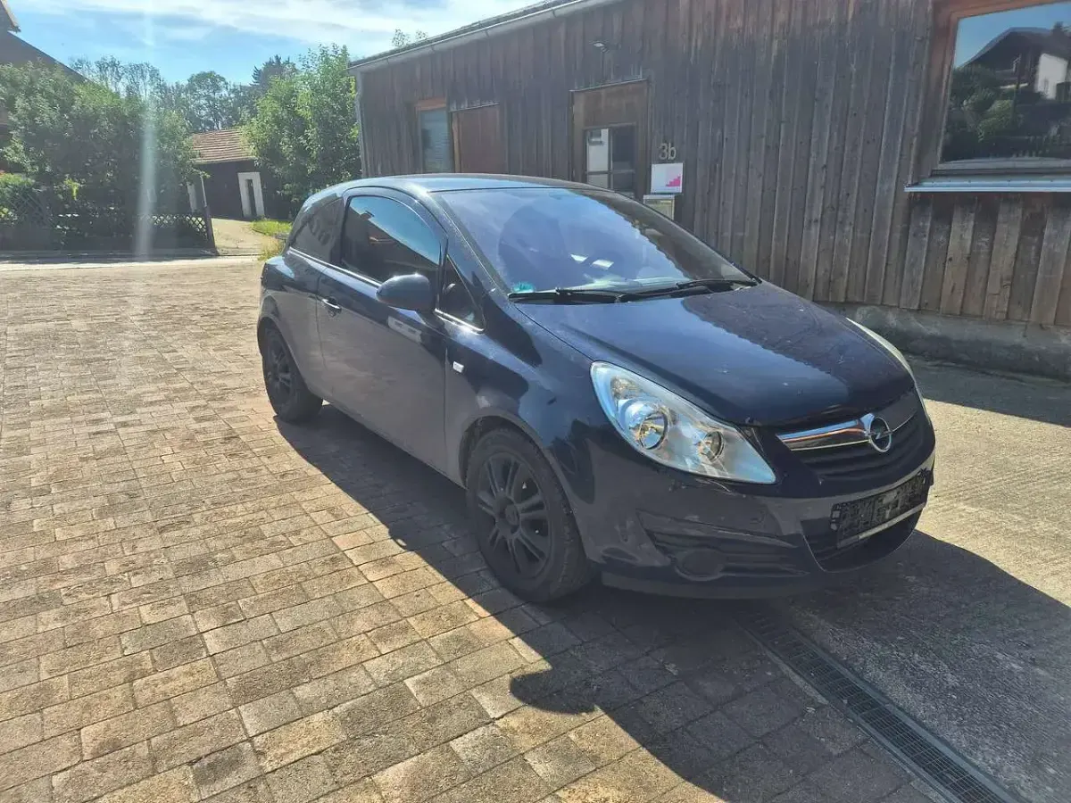 Gebraucht Opel Corsa Innovation 69 PS (50 kW) 2010 Blau Kleinwagen