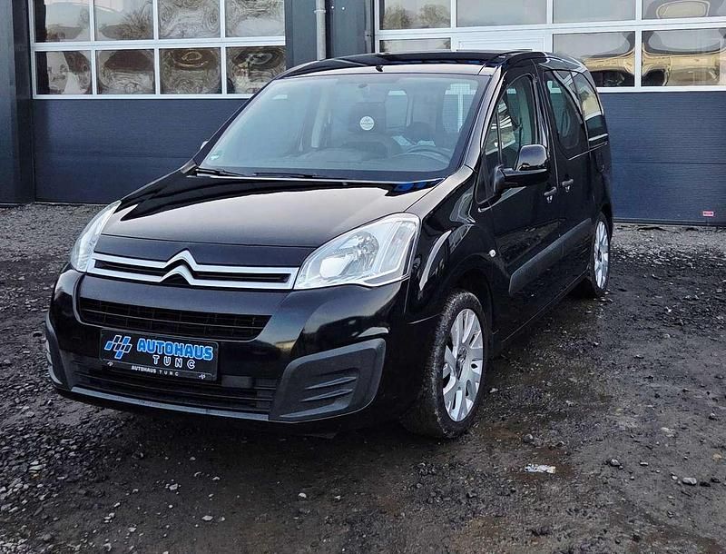Gebraucht Citroën Berlingo Feel 99 PS (72 kW) 2015 Lack onyx schwarz Van / Kleinbus