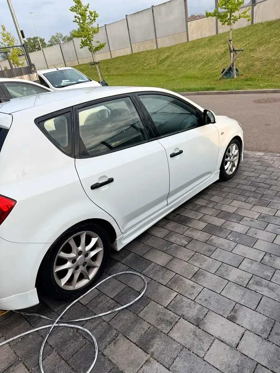 Gebraucht Kia Ceed 2007 Weiß Kleinwagen