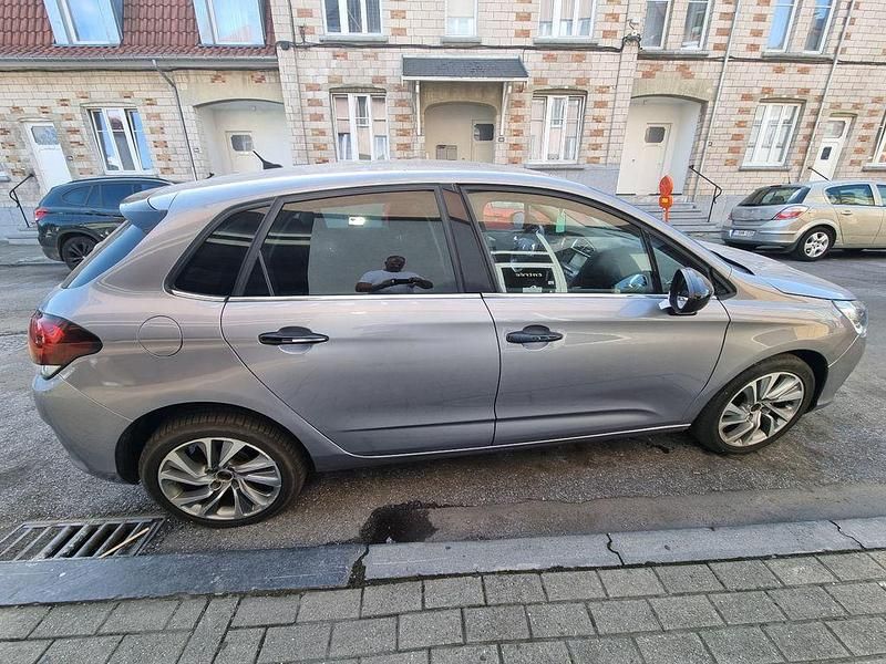 Gebraucht Citroën C4 116 PS (85 kW) 2018 Grau Limousine