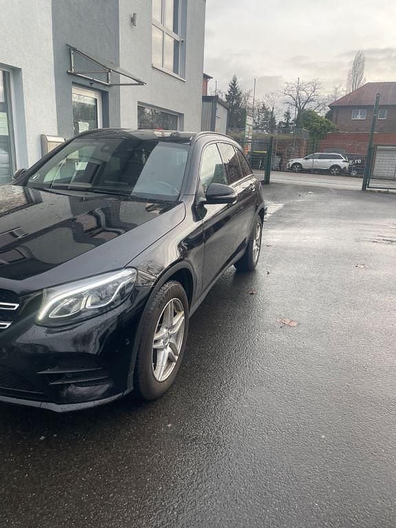 Gebraucht Mercedes GLC220 AMG line 170 PS (125 kW) 2018 Grau SUV