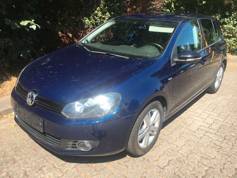 Blau Gebraucht 2012 VW Golf VII Match Limousine | 6.495 € (Guter Preis) - Bild 1/4