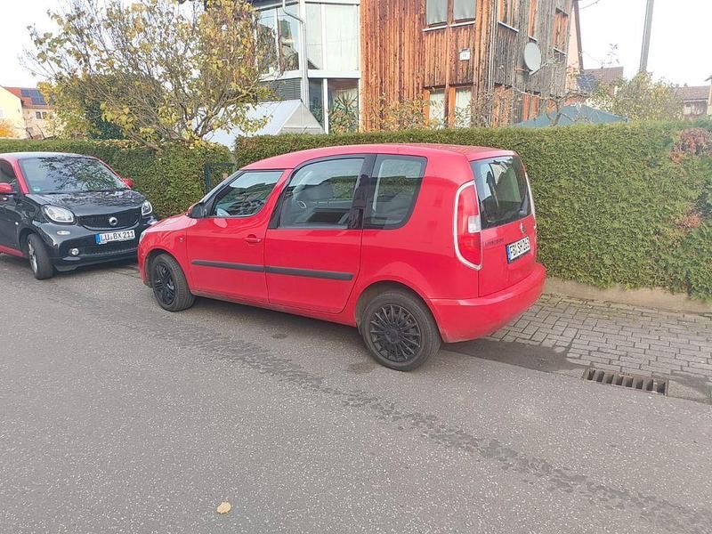Gebraucht Skoda Roomster 69 PS (50 kW) 2008 Rot Van / Kleinbus