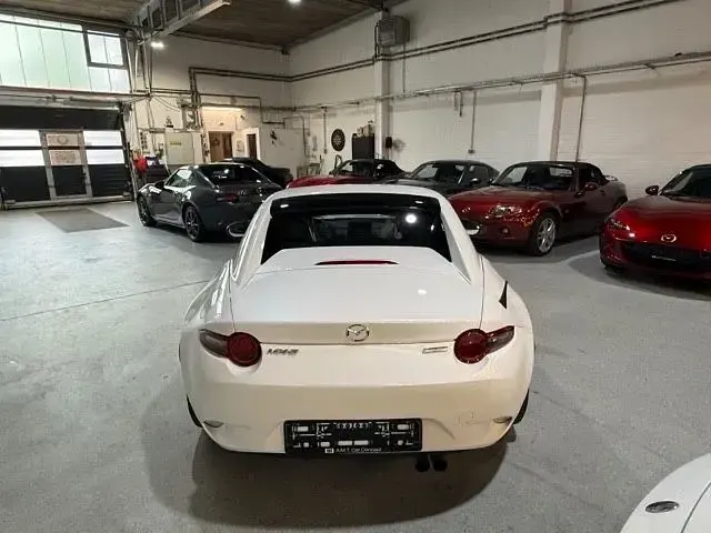 Gebraucht Mazda MX5 Exclusive-Line 184 PS (135 kW) 2019 Weiß Cabrio