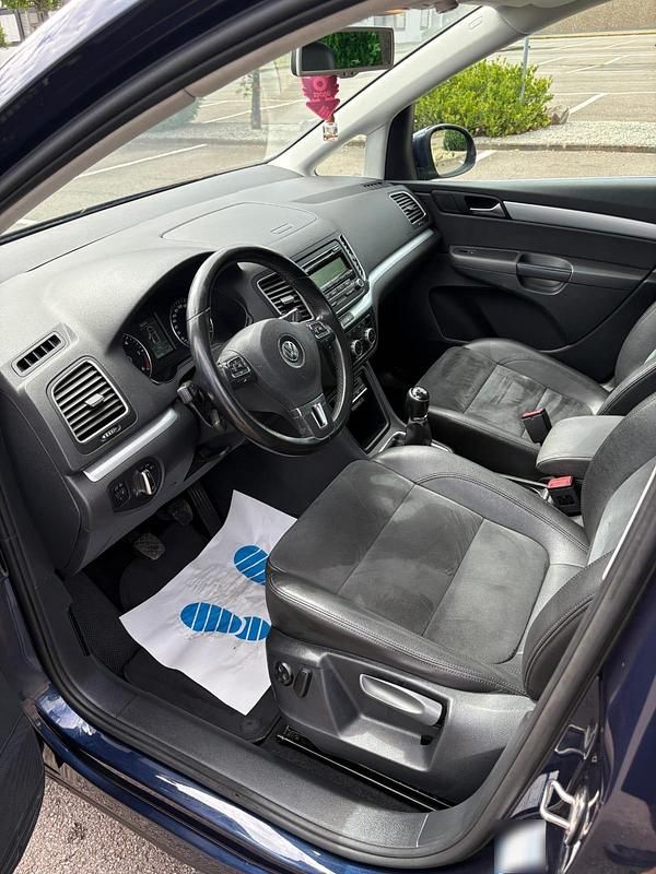 Gebraucht VW Sharan 140 PS (102 kW) 2015 Blau Van / Kleinbus