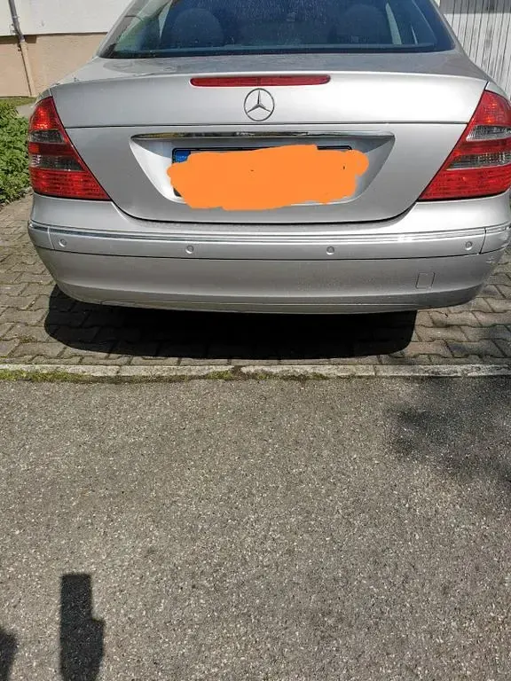 Gebraucht Mercedes E240 Elegance 177 PS (130 kW) 2004 Silber Limousine