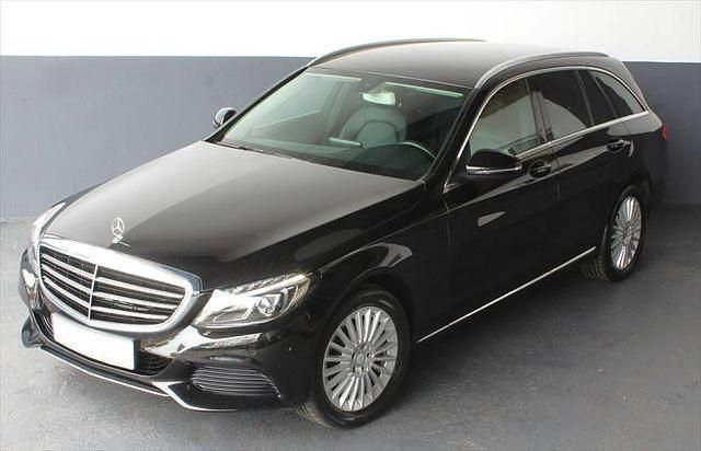 Schwarz Gebraucht 2015 Mercedes C180 Avantgarde Limousine | 15.980 € (Fairer Preis) - Bild 1/4