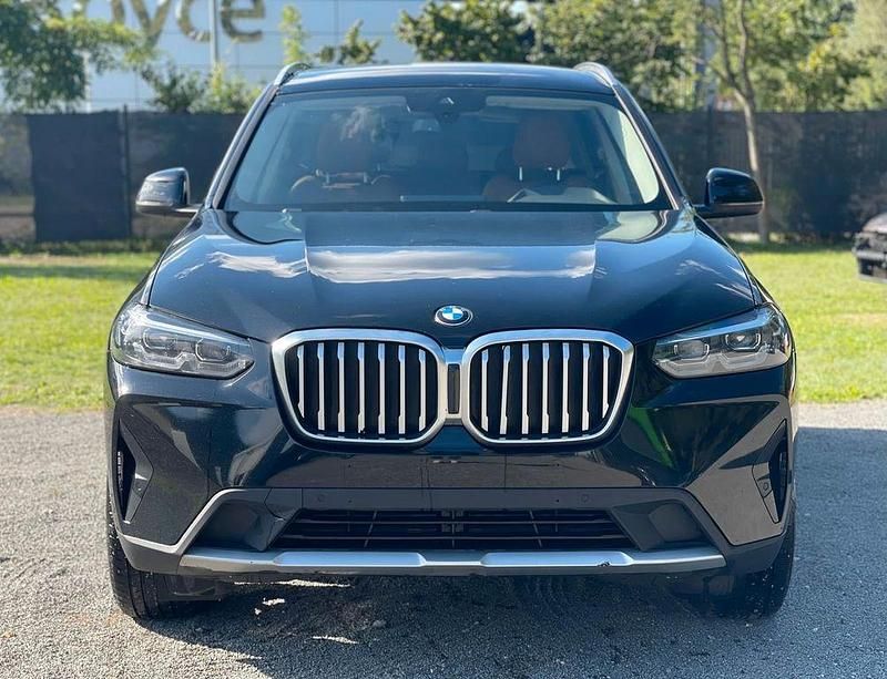 Schwarz Gebraucht 2022 BMW X3 Sport Line SUV | 27.900 € (Guter Preis) - Bild 1/4