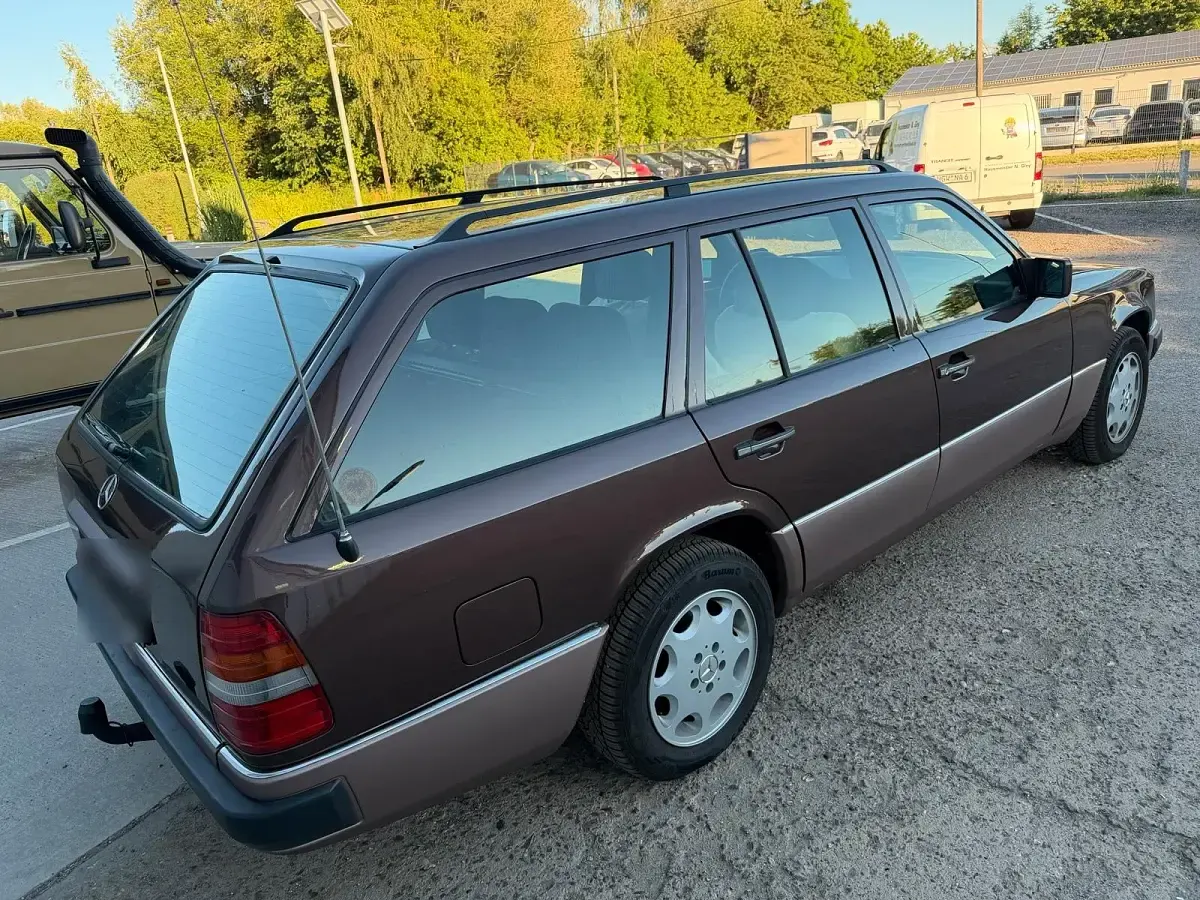Gebraucht Mercedes E280 197 PS (144 kW) 1993 Braun Kombi