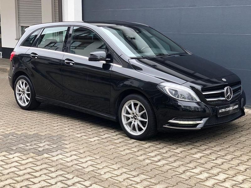 Gebraucht Mercedes B220 170 PS (125 kW) 2013 Schwarz Van / Kleinbus