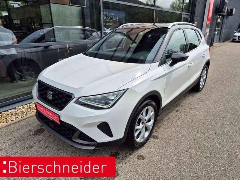Weiss Gebraucht 2023 Seat Arona FR SUV | 22.490 € (Guter Preis) - Bild 1/4