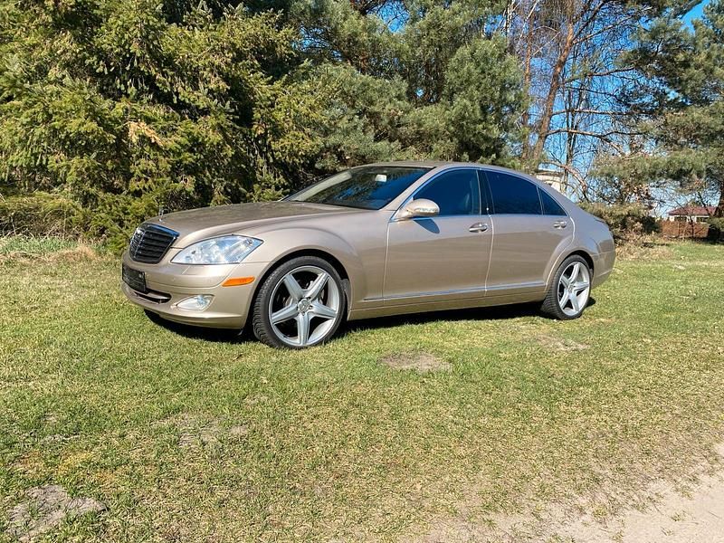 Usata Mercedes S550 2007 Oro Berlina