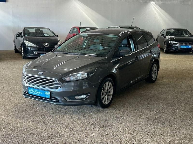 Second-hand Ford Focus Titanium 120 CP (88 kW) 2015 Gri Berlinǎ