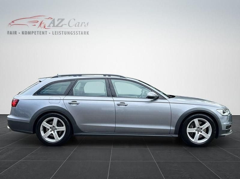 Grau Gebraucht 2017 Audi A6 Allroad Business Kombi | 18.999 € (Superpreis) - Bild 1/4