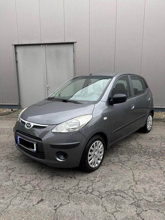 Grau Gebraucht 2009 Hyundai i10 Edition+ Kleinwagen | 2.300 € (Fairer Preis) - Bild 1/4