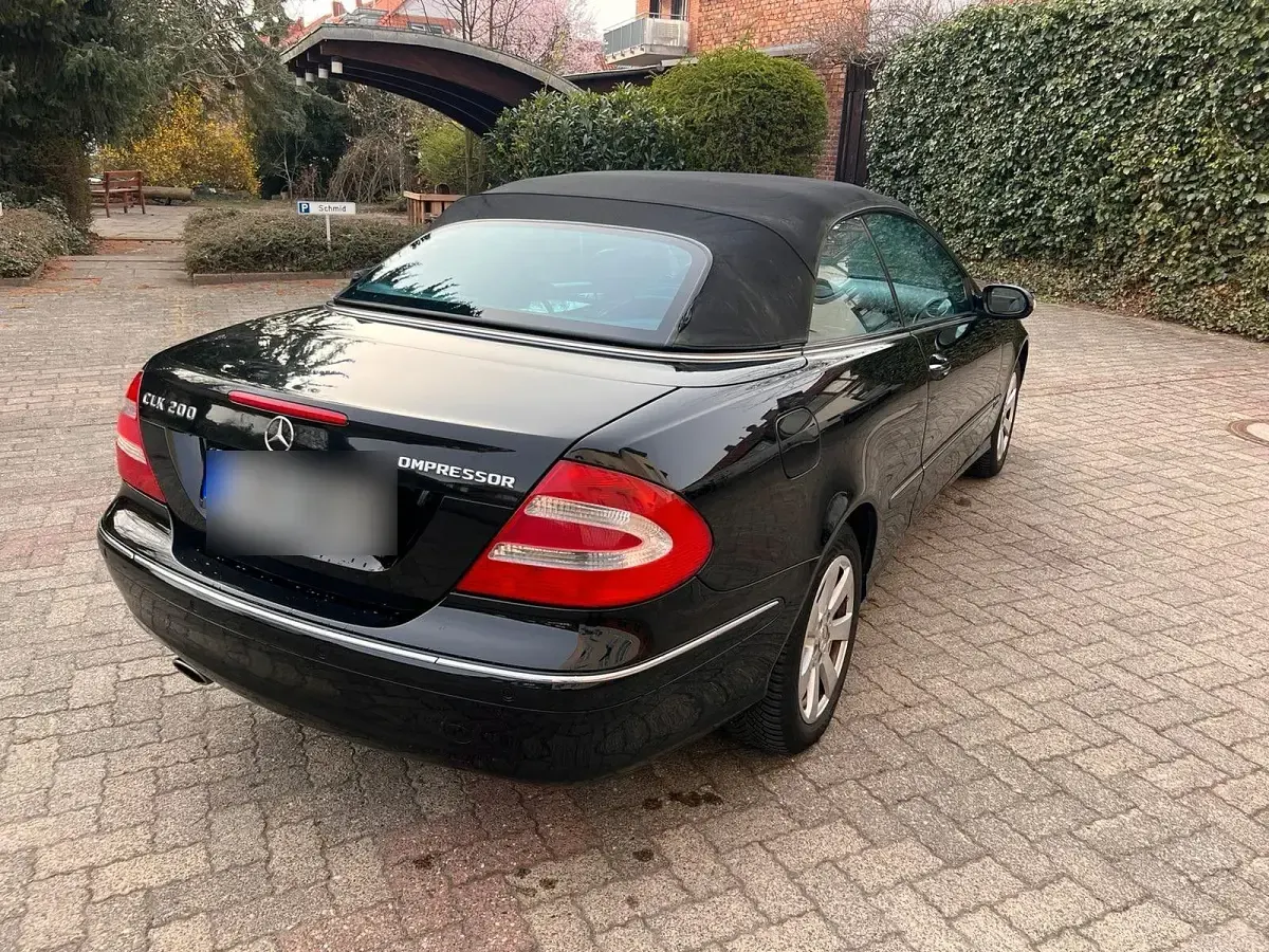 Gebraucht Mercedes CLK200 163 PS (119 kW) 2003 Schwarz Cabrio