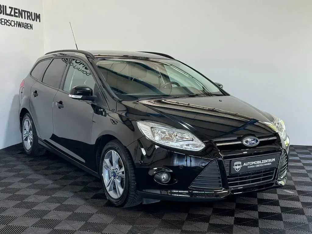 Gebraucht Ford Focus SYNC Edition 101 PS (74 kW) 2014 Schwarz Limousine