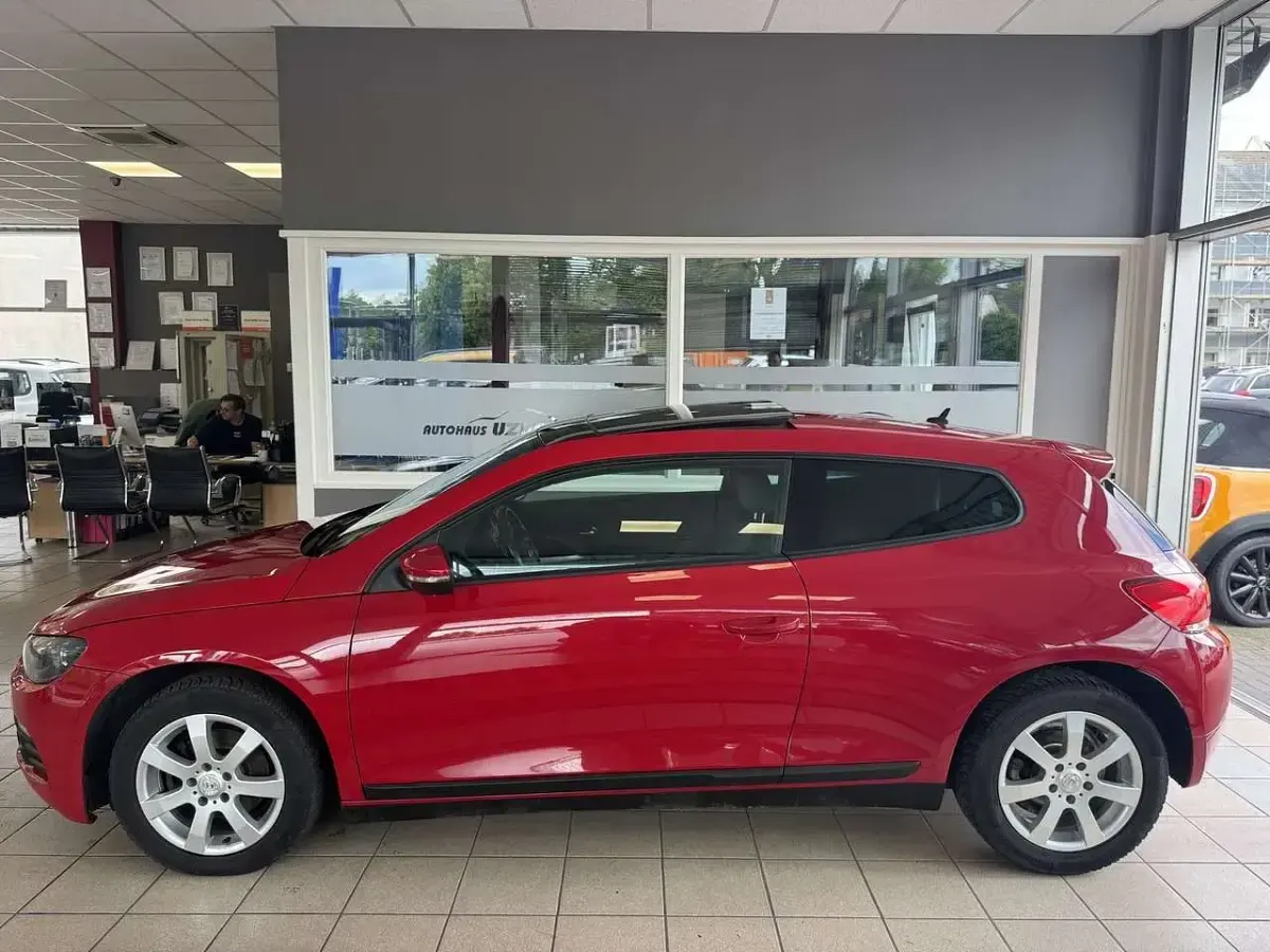 Gebraucht VW Scirocco Sportline 140 PS (102 kW) 2011 Rot Coupé