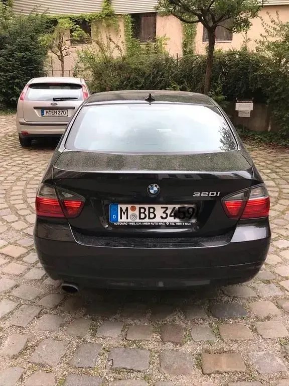 Używany BMW 320 170 KM (125 kW) 2008 Czarny Sedan/Limuzyna