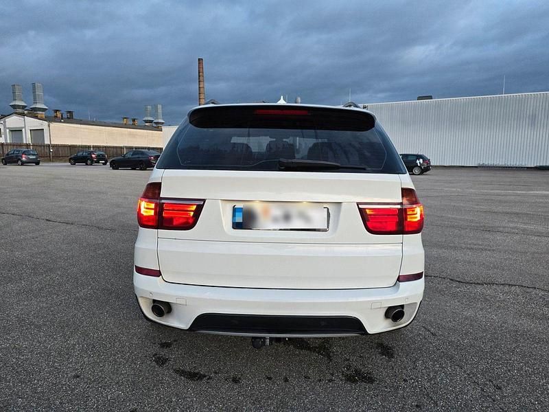 Gebraucht BMW X5 Exclusive 320 PS (235 kW) 2012 Weiß SUV