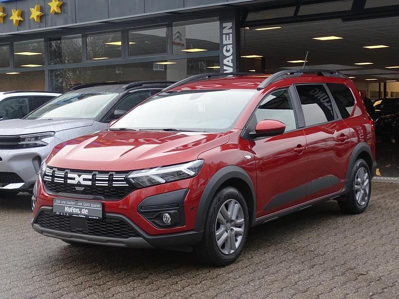 Second-hand Dacia Jogger Expression 110 CP (80 kW) 2023 Maro Monovolum
