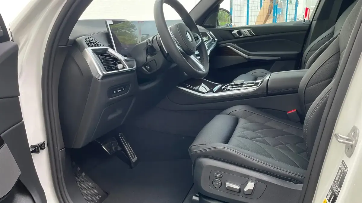 Neu BMW X5 Efficient Dynamics 490 PS (360 kW) 2026 Alpinweiß uni SUV