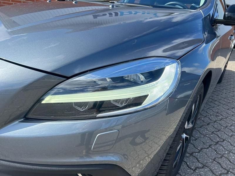 Gebraucht Volvo V40 CC 150 PS (110 kW) 2020 Kombi