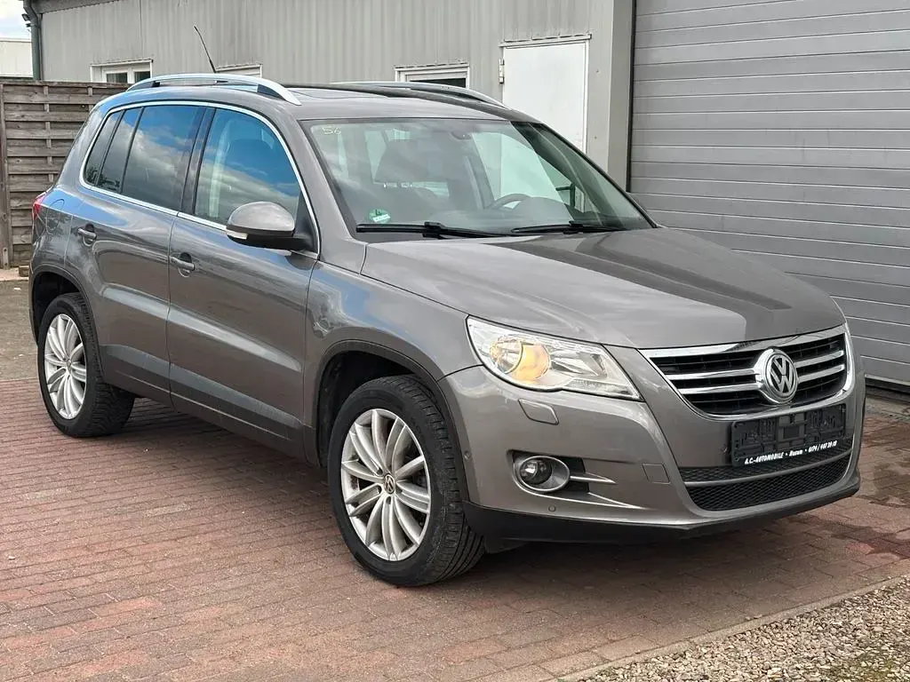 Używany VW Tiguan Team 150 KM (110 kW) 2011 Szary SUV