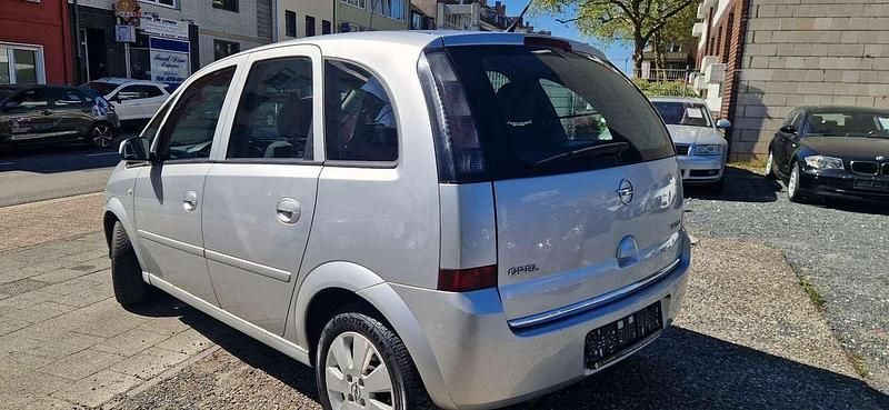Gebraucht Opel Meriva Enjoy 90 PS (66 kW) 2006 Silber Van / Kleinbus