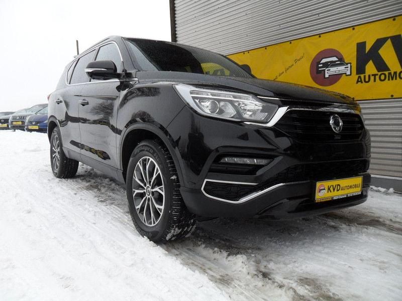Schwarz Gebraucht 2019 Ssangyong (KGM) Rexton Sapphire SUV | 19.999 € (Guter Preis) - Bild 1/4