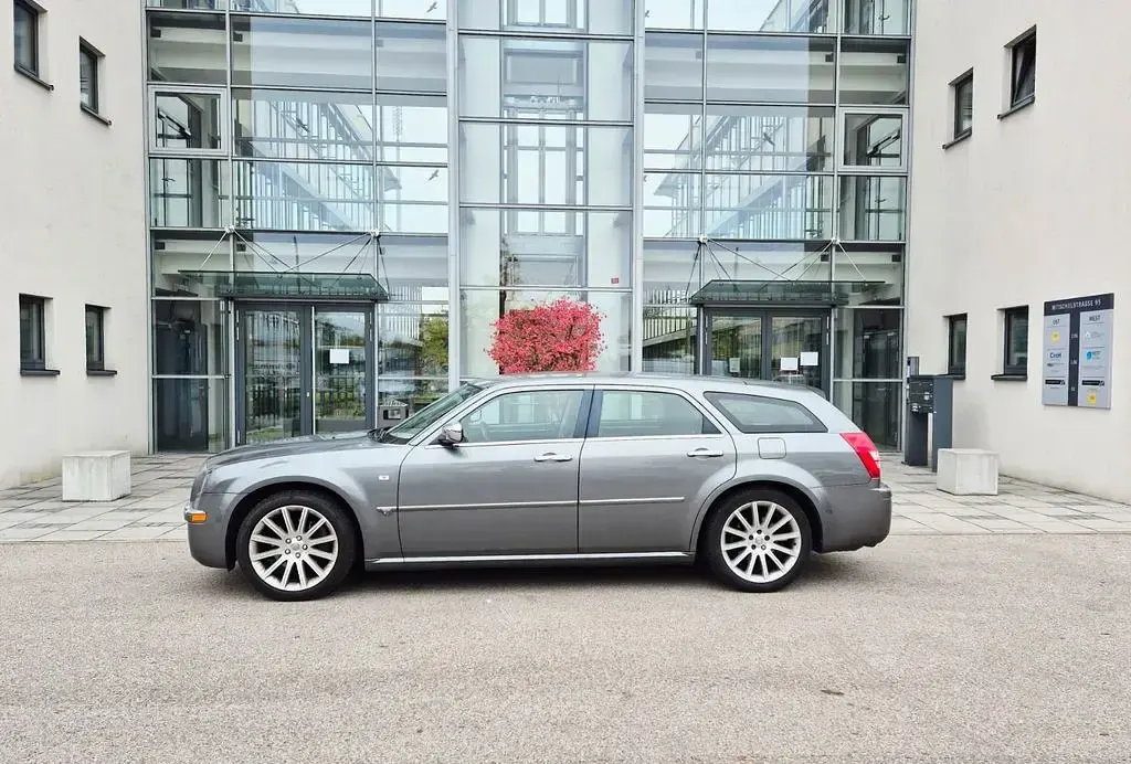 Gebraucht Chrysler 300C Touring 360 PS (264 kW) 2008 Grau Kombi