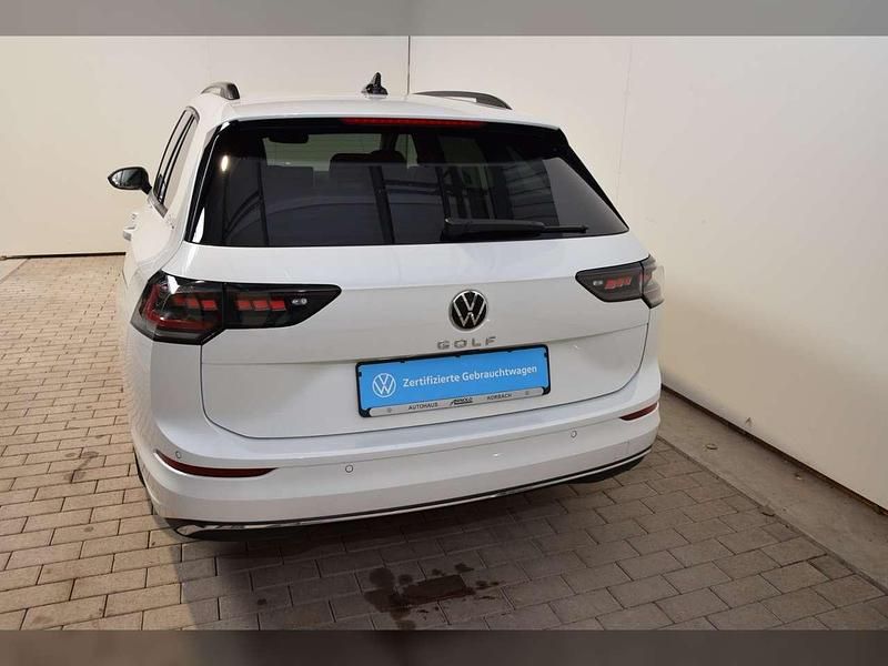 Gebraucht VW Golf VIII Goal 150 PS (110 kW) 2025 Oryxweiß perlmutteffekt Kombi