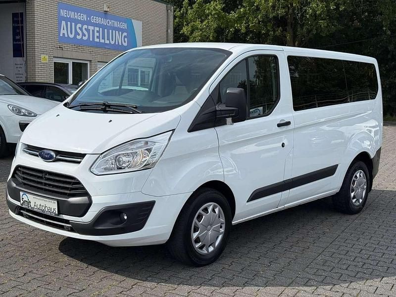 Gebraucht Ford Transit Custom Trend 170 PS (125 kW) 2017 Frozen white Kombi