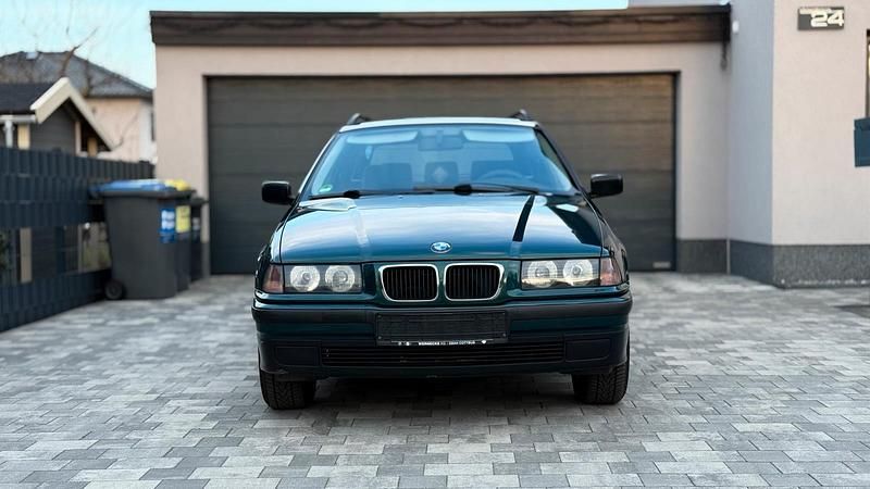 Second-hand BMW 320 150 CP (110 kW) 1996 Verde Break