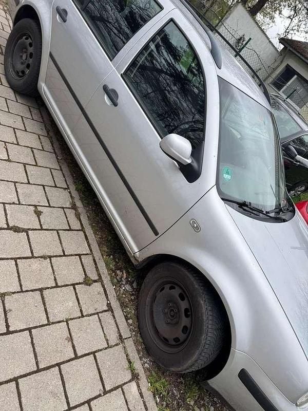 Silber Gebraucht 2005 VW Golf IV Kombi | 890 € (Superpreis) - Bild 1/4