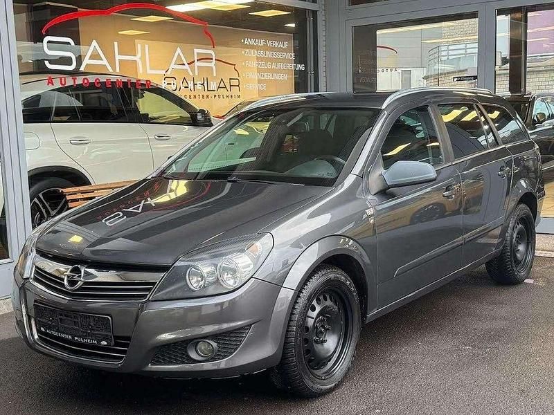 Gebraucht Opel Astra Edition 110 PS (80 kW) 2010 Grau Limousine