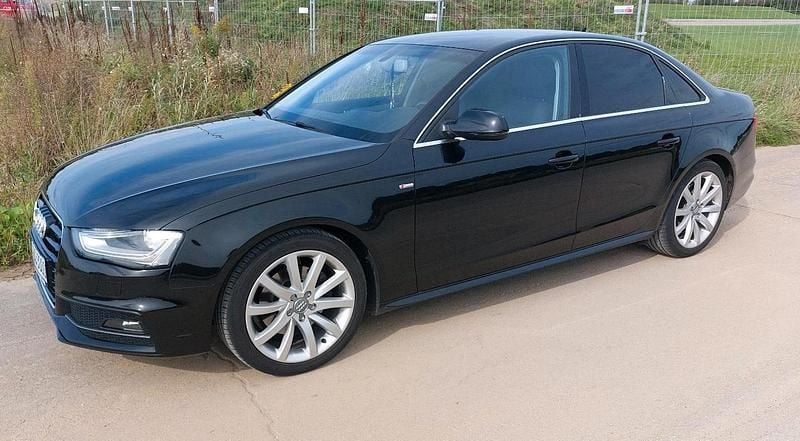 Schwarz Gebraucht 2015 Audi A4 S-Line Limousine | 11.400 € (Fairer Preis) - Bild 1/4
