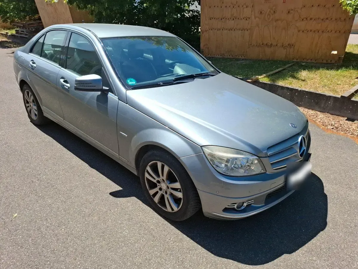 Gebraucht Mercedes C220 Avantgarde 170 PS (125 kW) 2010 Grau Limousine