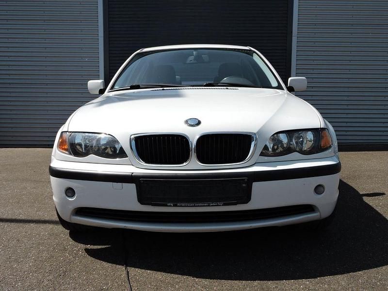 Gebraucht BMW 316 116 PS (85 kW) 2002 Weiß Limousine