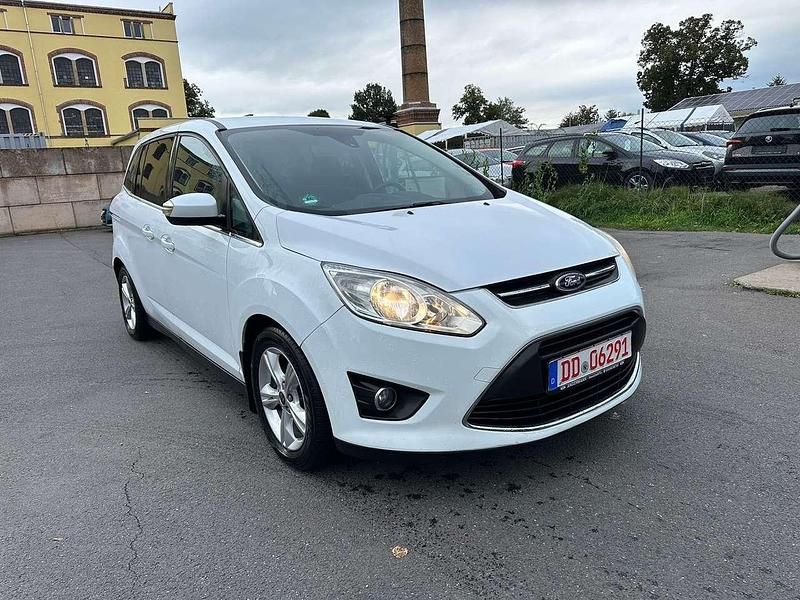 Weiß Gebraucht 2012 Ford Grand C-Max Van / Kleinbus | 6.700 € (Fairer Preis) - Bild 1/4