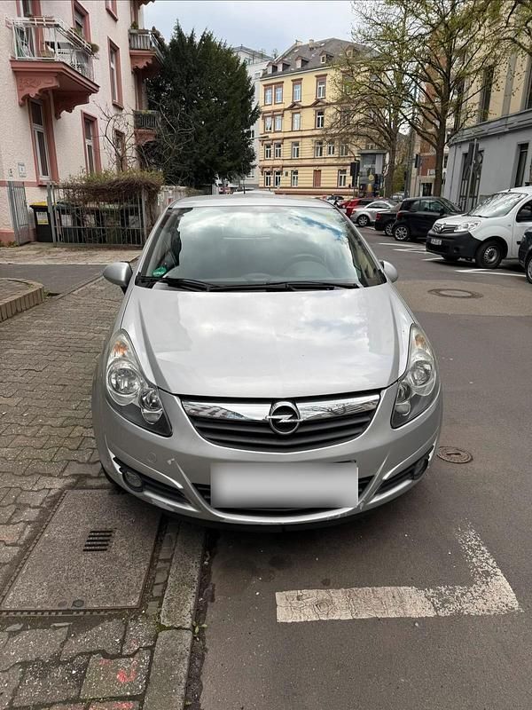 Gebraucht Opel Corsa 86 PS (63 kW) 2010 Silber Kleinwagen