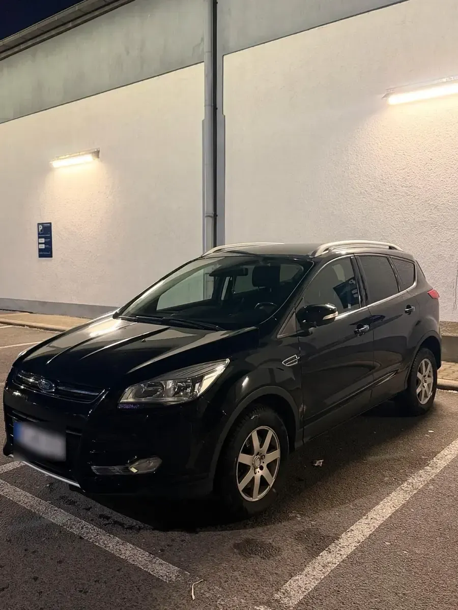 Gebraucht Ford Kuga 150 PS (110 kW) 2016 Schwarz SUV