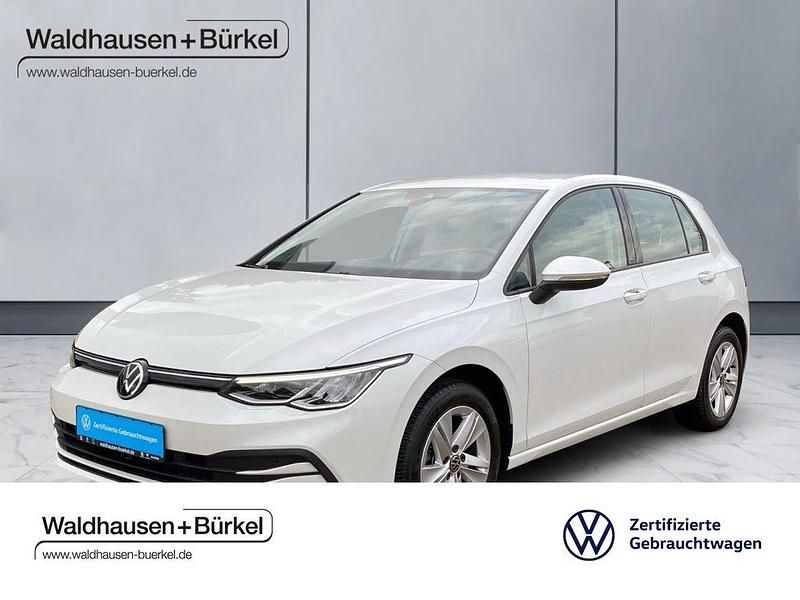 Weiß Gebraucht 2020 VW Golf VIII Life Limousine | 18.990 € (Fairer Preis) - Bild 1/4
