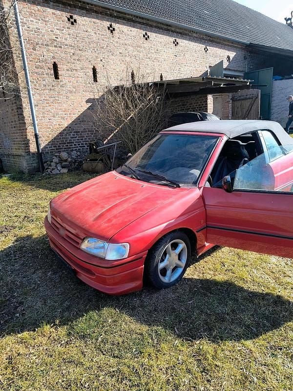 Gebraucht Ford Escort Cabriolet 105 PS (77 kW) 1991 Rot Cabrio