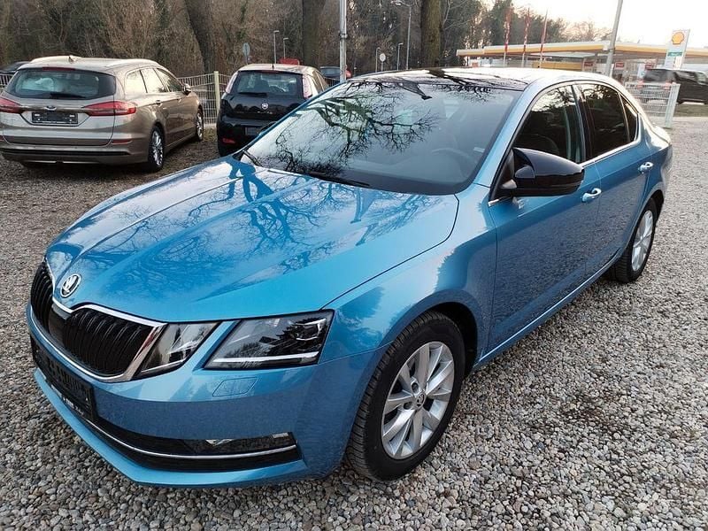 Blau Gebraucht 2018 Skoda Octavia G-TEC Style Limousine | 15.799 € - Bild 1/4