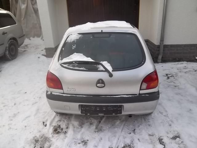 Gebraucht Ford Fiesta 102 PS (75 kW) 2001 Silber metallic Kleinwagen