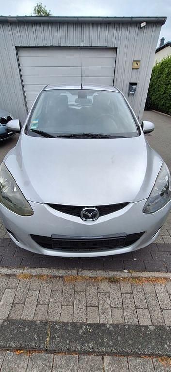 Silber Gebraucht 2009 Mazda 2 Inclusive Limousine | 2.500 € (Guter Preis) - Bild 1/4