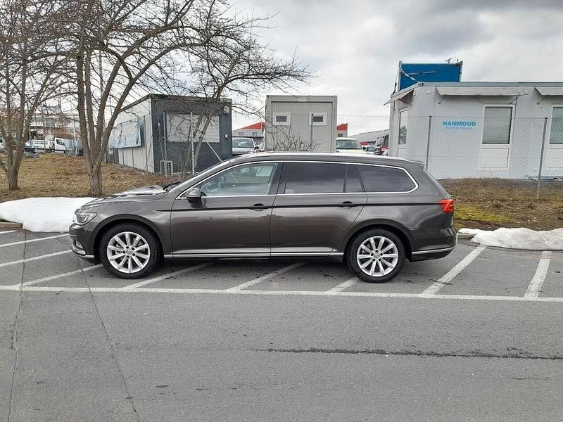 Gebraucht VW Passat Comfortline 120 PS (88 kW) 2016 Braun Limousine