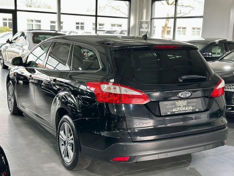 Gebraucht Ford Focus 116 PS (85 kW) 2013 Schwarz Limousine