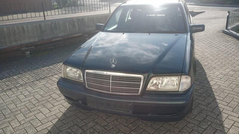 Blau Gebraucht 2000 Mercedes C240 Kombi | 1.200 € - Bild 1/4